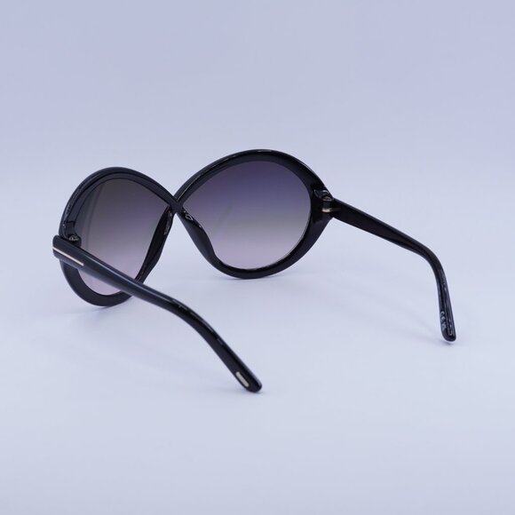 Tom Ford Jada FT1070 01B Sunglasses Black Geometric Frame, Smoke Lenses main image 10